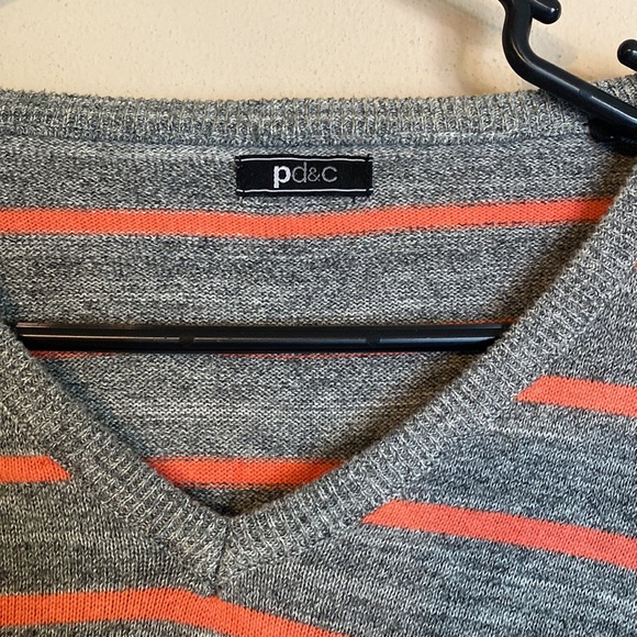 PAPER DENIM & COMPANY VNECK THIN SWEATER SIZE LARGE - Picture 2 of 3